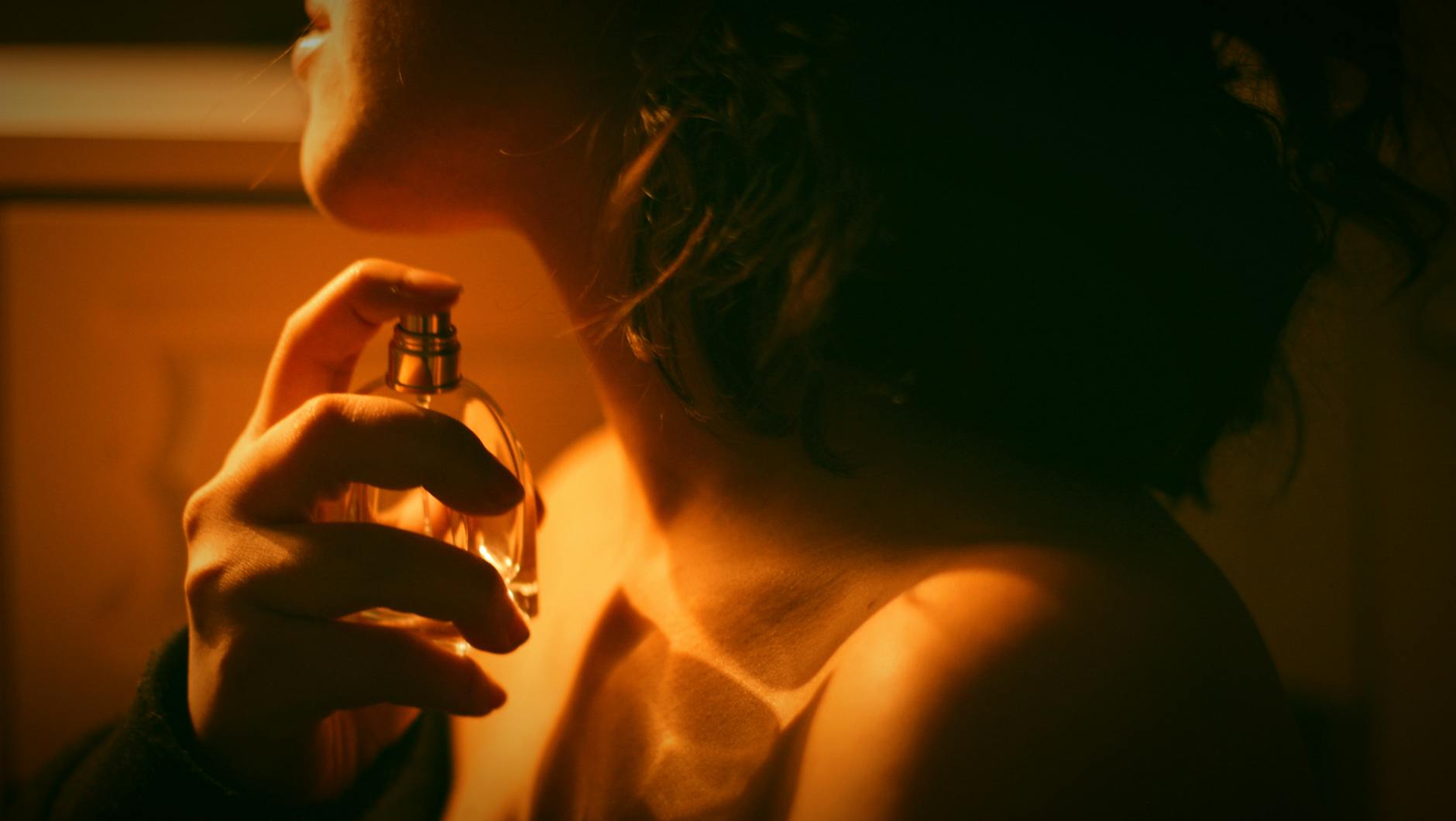Sexy Scents: The Science behind Aphrodisiacs and Perfumes